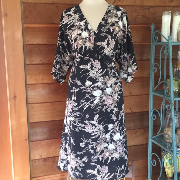 Flynn & Rose Floral Dress - Picture 1 of 7